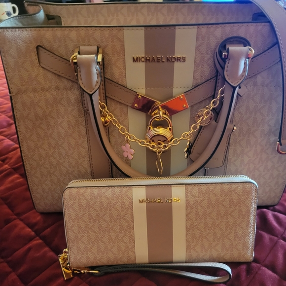 Michael kors nouveau hamilton and matching wallet - Picture 1 of 10